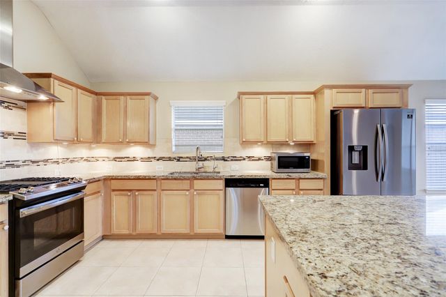 19103 Golden Heath Lane, Richmond, TX 77407