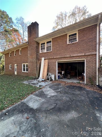 7004 Delisa Drive, Charlotte, NC 28214