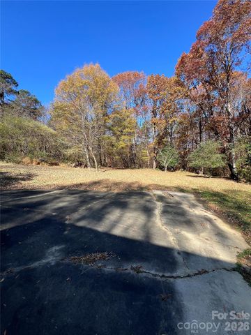 7004 Delisa Drive, Charlotte, NC 28214