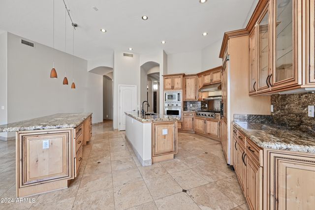 6057 E CAMPO BELLO Drive, Scottsdale, AZ 85254