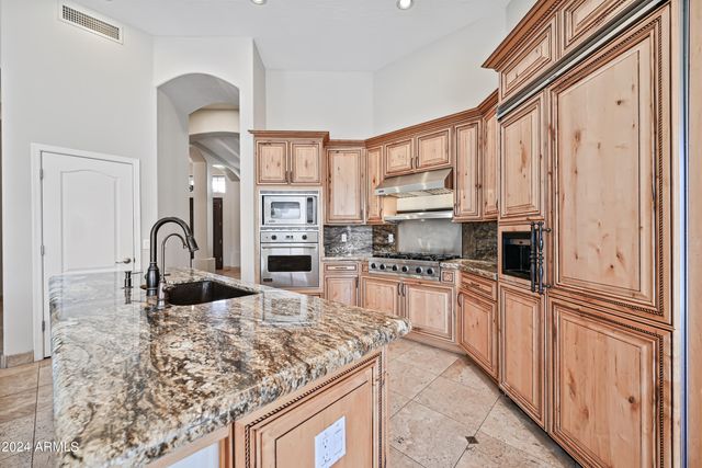 6057 E CAMPO BELLO Drive, Scottsdale, AZ 85254