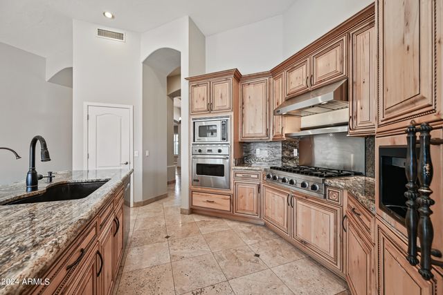 6057 E CAMPO BELLO Drive, Scottsdale, AZ 85254