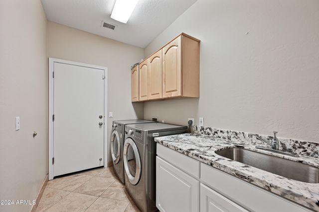 6057 E CAMPO BELLO Drive, Scottsdale, AZ 85254