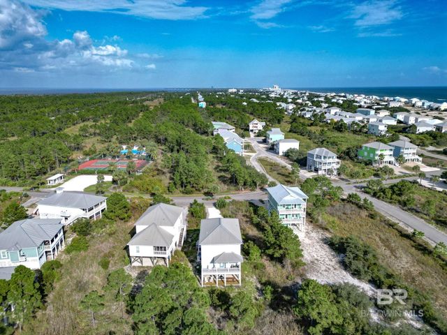 729 Morgantown Boulevard, Gulf Shores, AL 36542