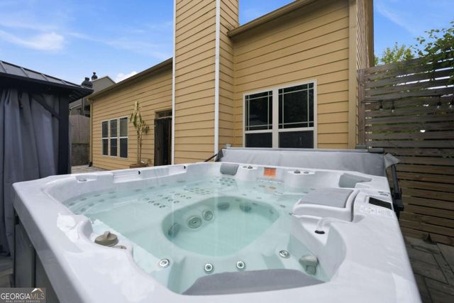 2087 Hatteras Way NW, Atlanta, GA 30318