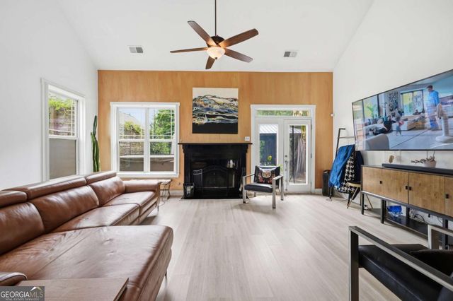 2087 Hatteras Way NW, Atlanta, GA 30318