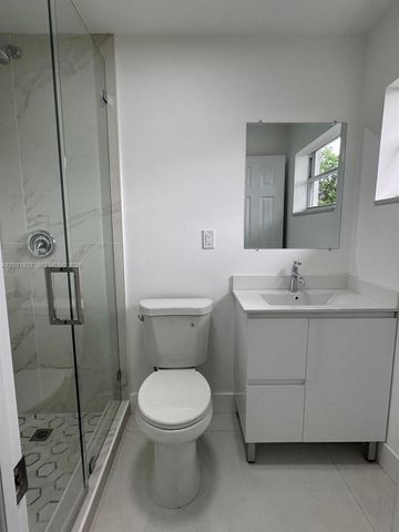 15615 NE 5th Court B, Miami, FL 33162