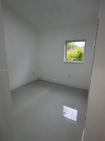 15615 NE 5th Court B, Miami, FL 33162