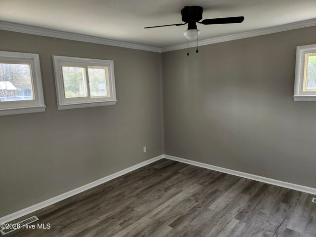 909 Adelaide Drive, Wilmington, NC 28412