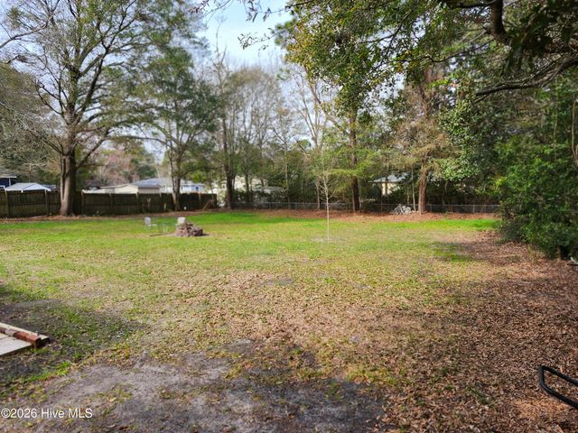 909 Adelaide Drive, Wilmington, NC 28412