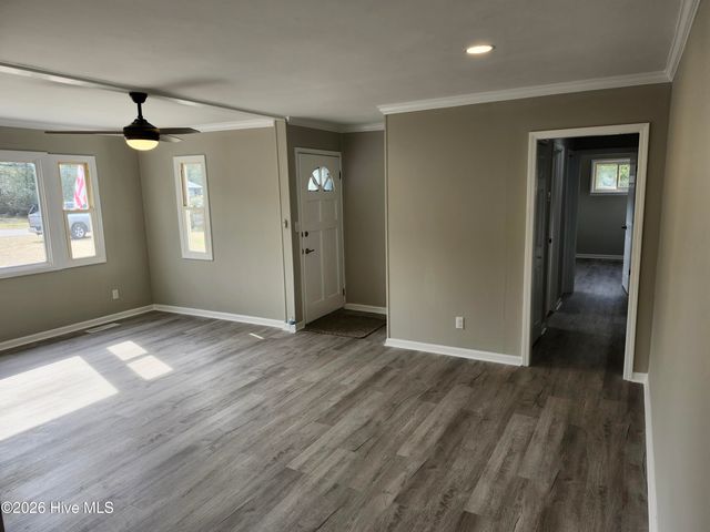 909 Adelaide Drive, Wilmington, NC 28412