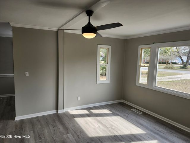 909 Adelaide Drive, Wilmington, NC 28412