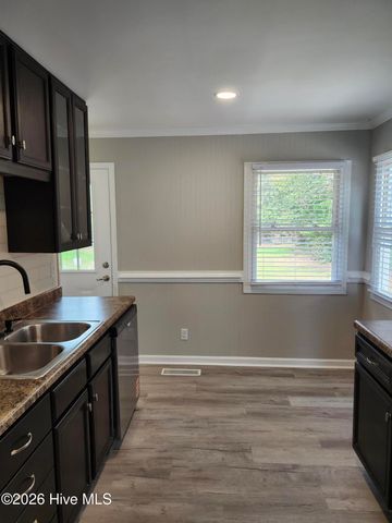 909 Adelaide Drive, Wilmington, NC 28412