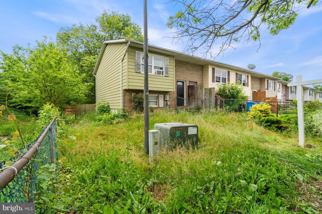 73 CARNIVAL DR, Taneytown, MD 21787