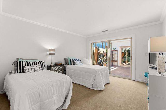 3621 Vista Campana S 12, Oceanside, CA 92057