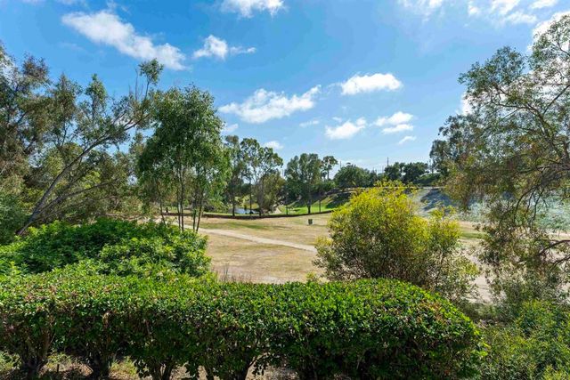 3621 Vista Campana S 12, Oceanside, CA 92057