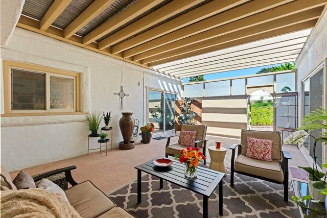 3621 Vista Campana S 12, Oceanside, CA 92057
