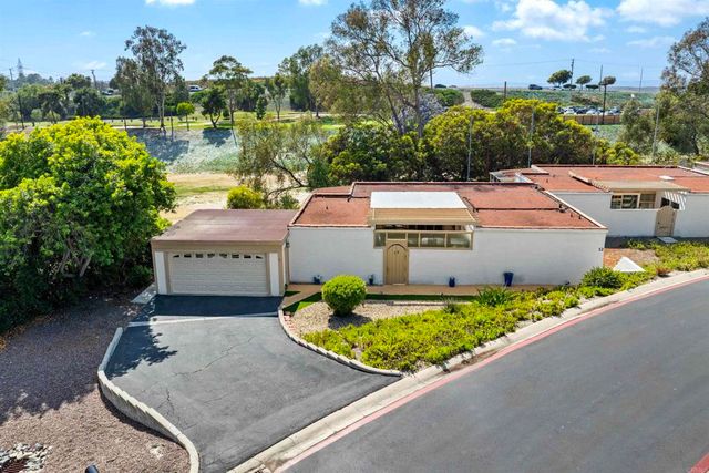 3621 Vista Campana S 12, Oceanside, CA 92057