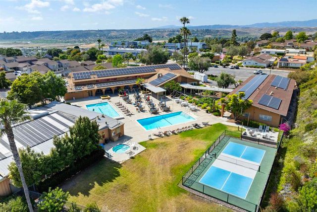 3621 Vista Campana S 12, Oceanside, CA 92057