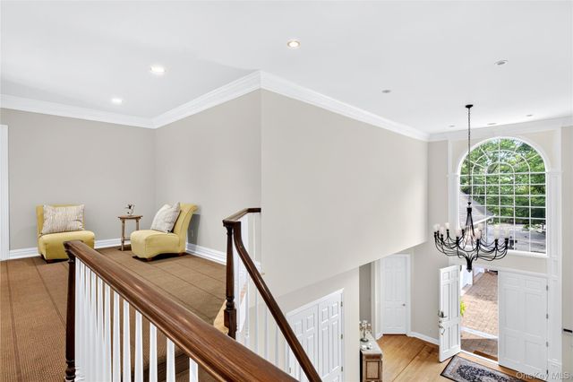 63 Charney Court, Manhasset, NY 11030