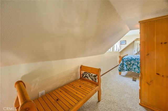 1134 Scenic Way, Rimforest, CA 92378