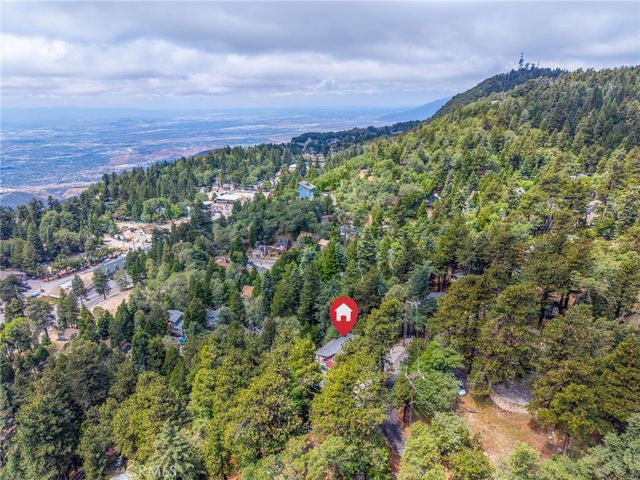 1134 Scenic Way, Rimforest, CA 92378