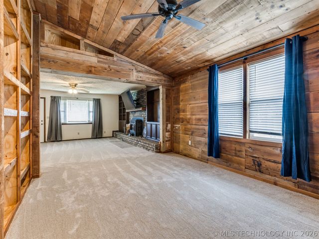 9205 S Highway 28, Chelsea, OK 74016