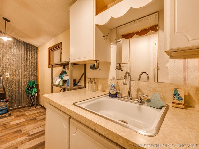 9205 S Highway 28, Chelsea, OK 74016