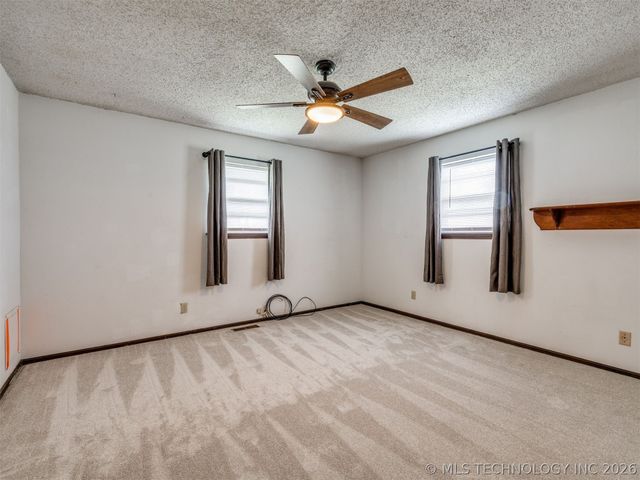 9205 S Highway 28, Chelsea, OK 74016