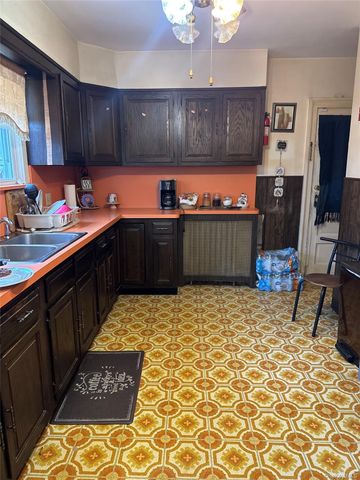 208 S Grand Avenue, Poughkeepsie, NY 12603