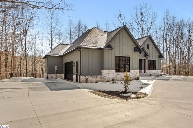 328 Glen Hollow Road, Travelers Rest, SC 29690