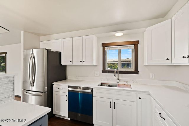 55 W Washington Ave 138, Yakima, WA 98903