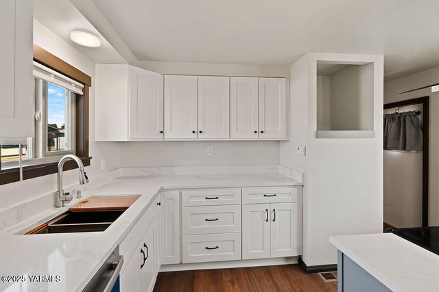 55 W Washington Ave 138, Yakima, WA 98903