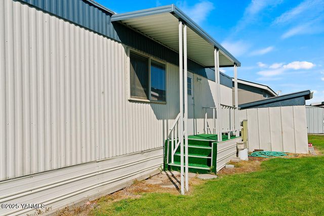 55 W Washington Ave 138, Yakima, WA 98903