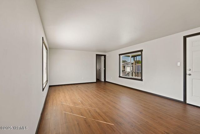 55 W Washington Ave 138, Yakima, WA 98903