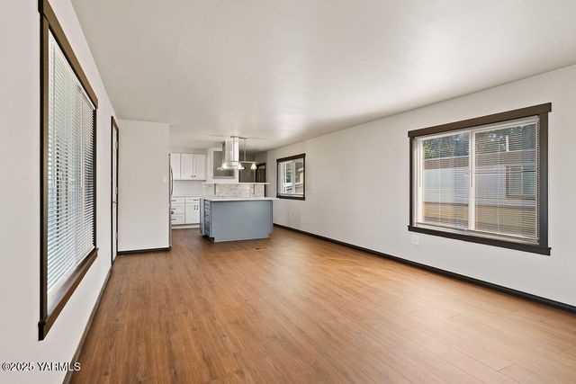 55 W Washington Ave 138, Yakima, WA 98903