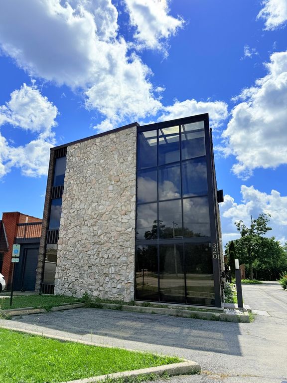 320 E Irving Park Road, Wood Dale, IL 60191