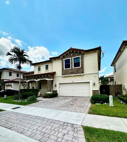 9825 NW 86th Ter, Doral, FL 33178