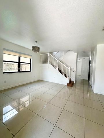 9825 NW 86th Ter, Doral, FL 33178