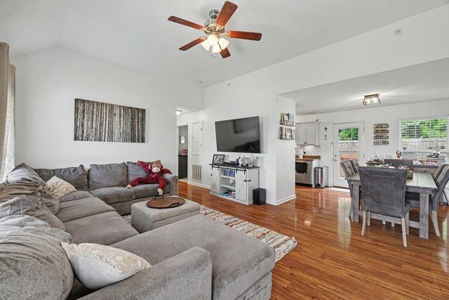 236 Preakness Cir, Pleasant View, TN 37146