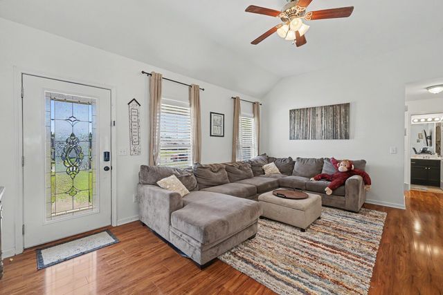 236 Preakness Cir, Pleasant View, TN 37146