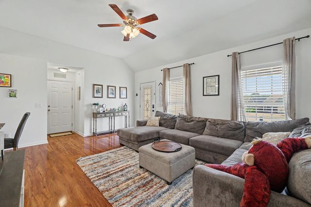 236 Preakness Cir, Pleasant View, TN 37146