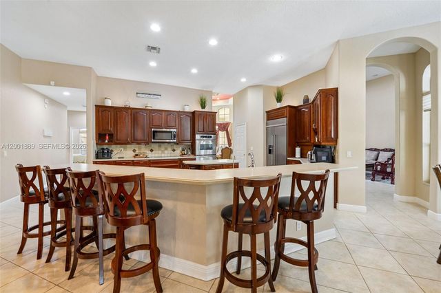 13457 Majestic Way, Cooper City, FL 33330