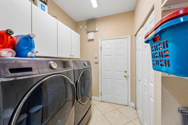 13457 Majestic Way, Cooper City, FL 33330