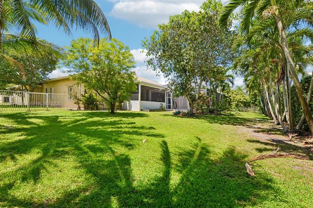 13457 Majestic Way, Cooper City, FL 33330