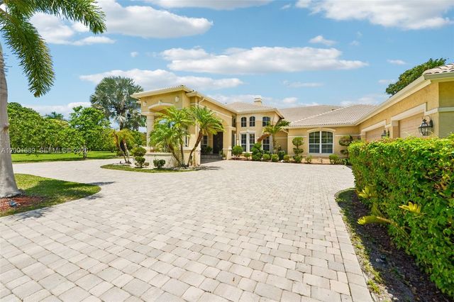 13457 Majestic Way, Cooper City, FL 33330