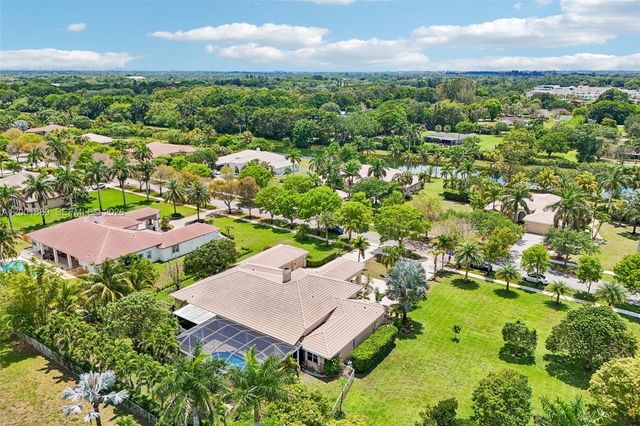13457 Majestic Way, Cooper City, FL 33330