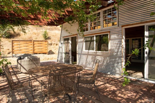 9451 Mill Creek Rd, Healdsburg, CA 95448