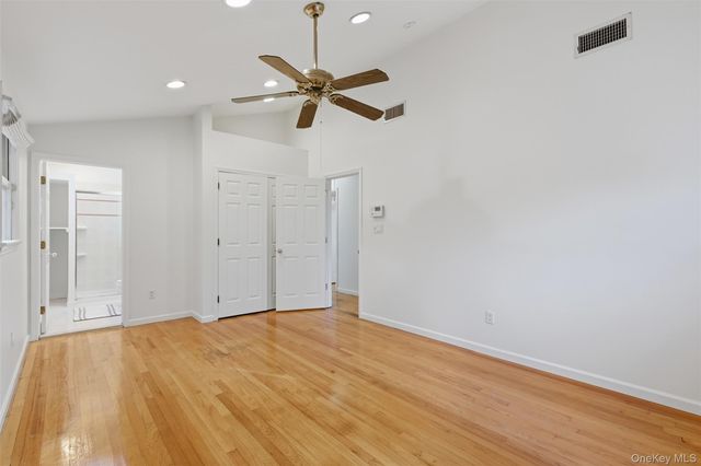 20 N Washington Avenue, White Plains, NY 10603