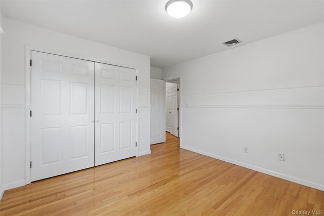 20 N Washington Avenue, White Plains, NY 10603